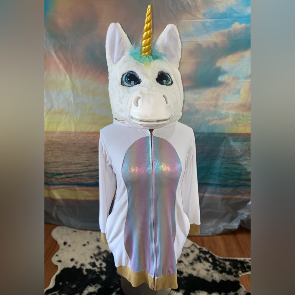 Unicorn 🦄 Mascot Costume Party Halloween Magical Rainbow